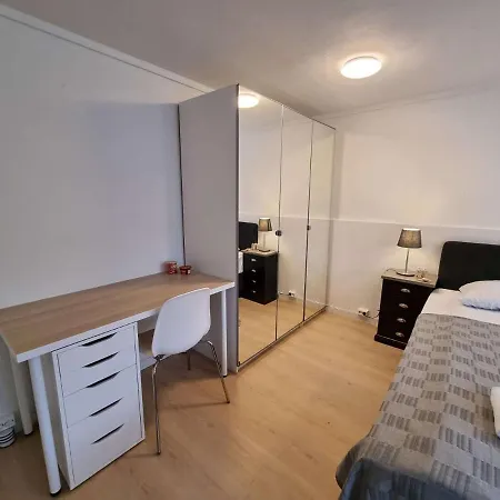 Deluxe For Rent - King Bed, Fully Equipped, Near Center Hostel Stavanger